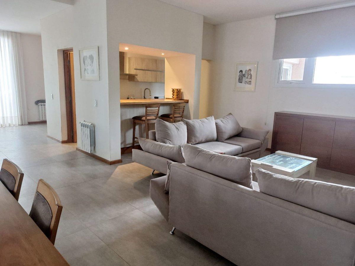 Foto de Venta Hermosa Casa en Lar de Boedo, imagen 4