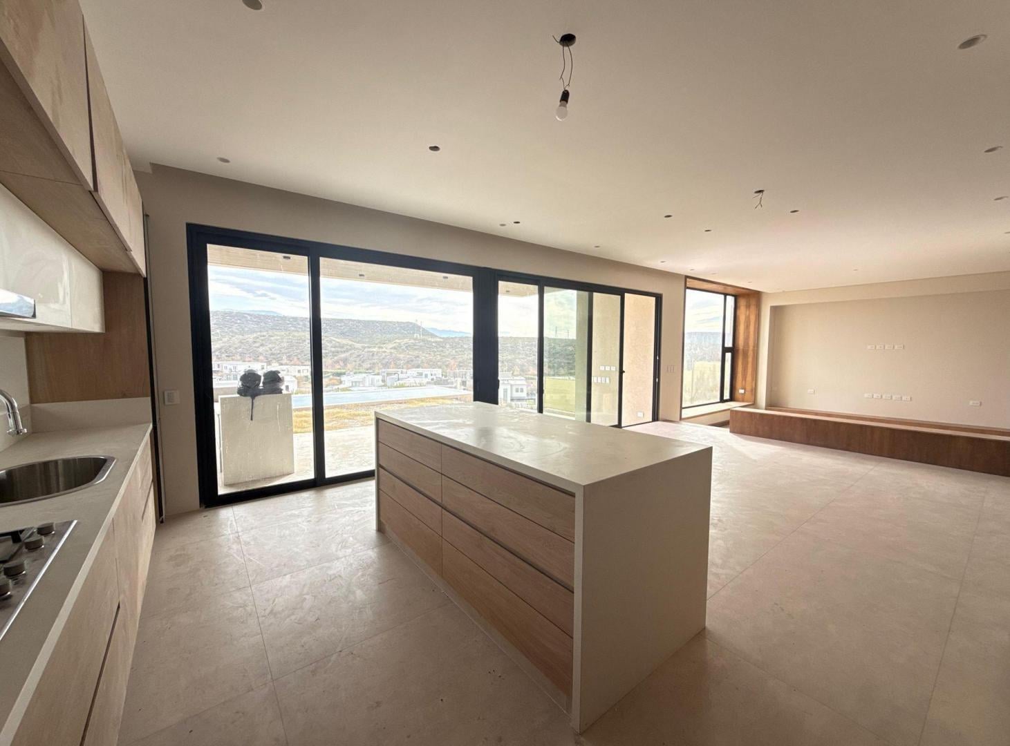 Foto de Alquiler Casa en barrio Aguaribay, imagen 1