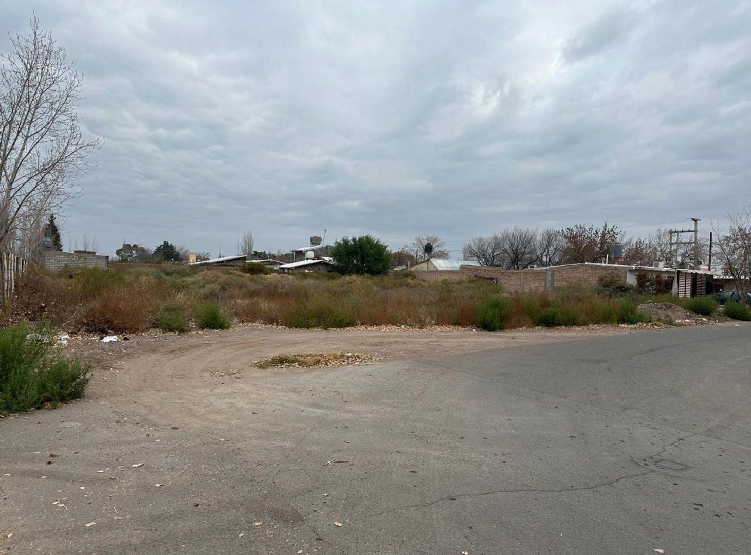 Foto de LOTE EN VENTA RIVADAVIA BARRIO PETROLEROS, imagen 2