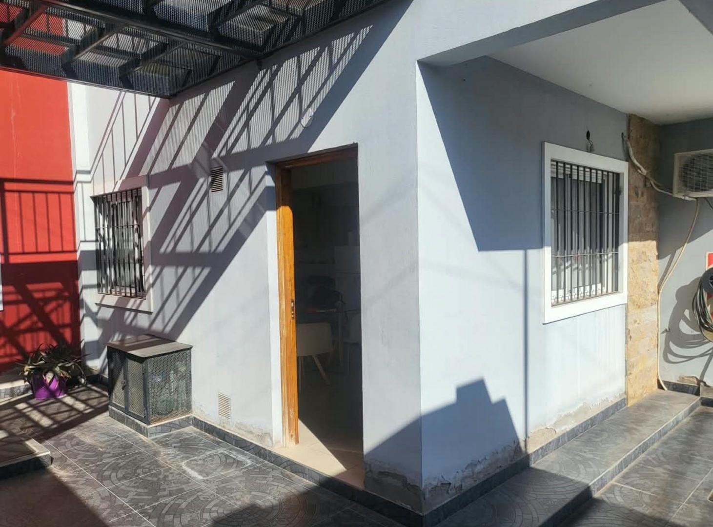 Foto de DEPARTAMENTO DE 2 DORMITORIOS CON COCHERA Y PATIO, imagen 4