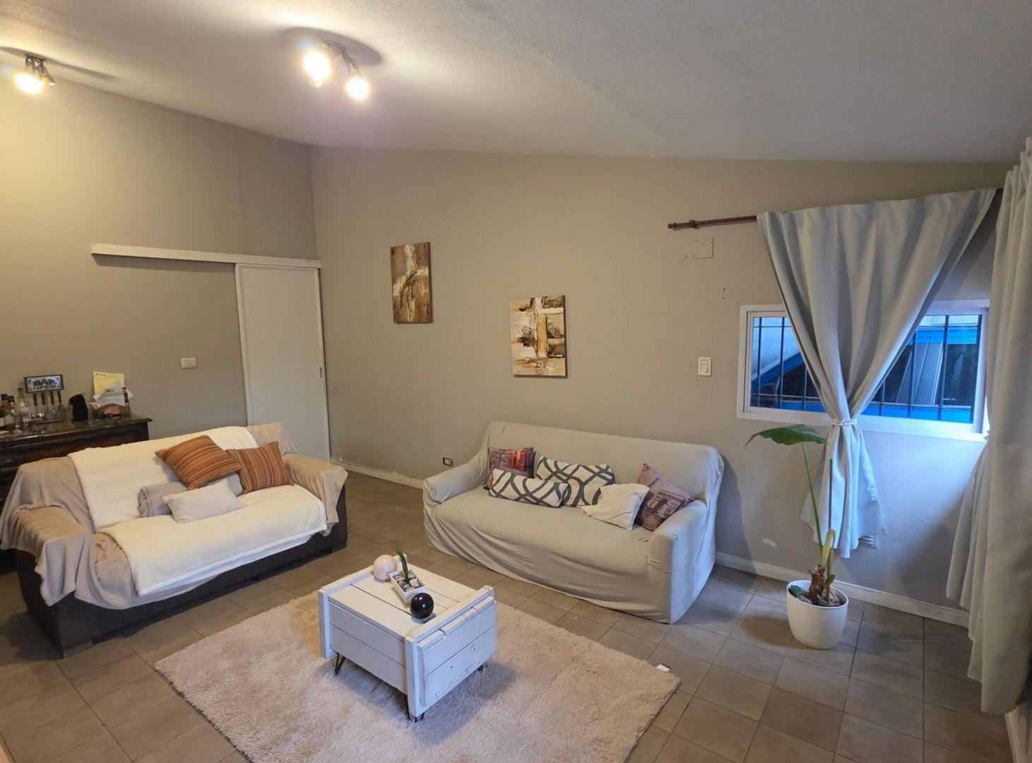 Foto de CASA EN VENTA CALLE AZCUENAGA - GUAYMALLEN, imagen 5