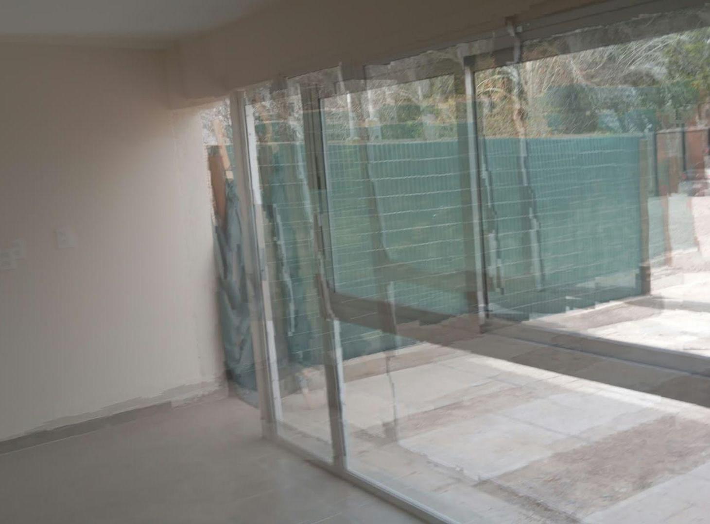 Foto de Venta Casa 2 Dormitorios 90%Avance B°Privado Maipú, imagen 2