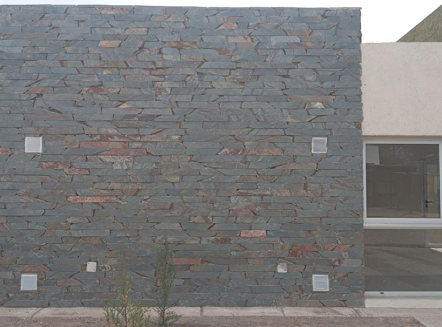 Foto de Venta Casa 2 Dormitorios 90%Avance B°Privado Maipú, imagen 1