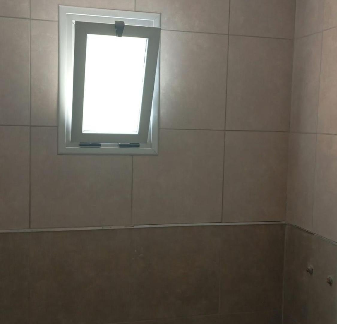 Foto de Venta Casa 2 Dormitorios 90%Avance B°Privado Maipú, imagen 3