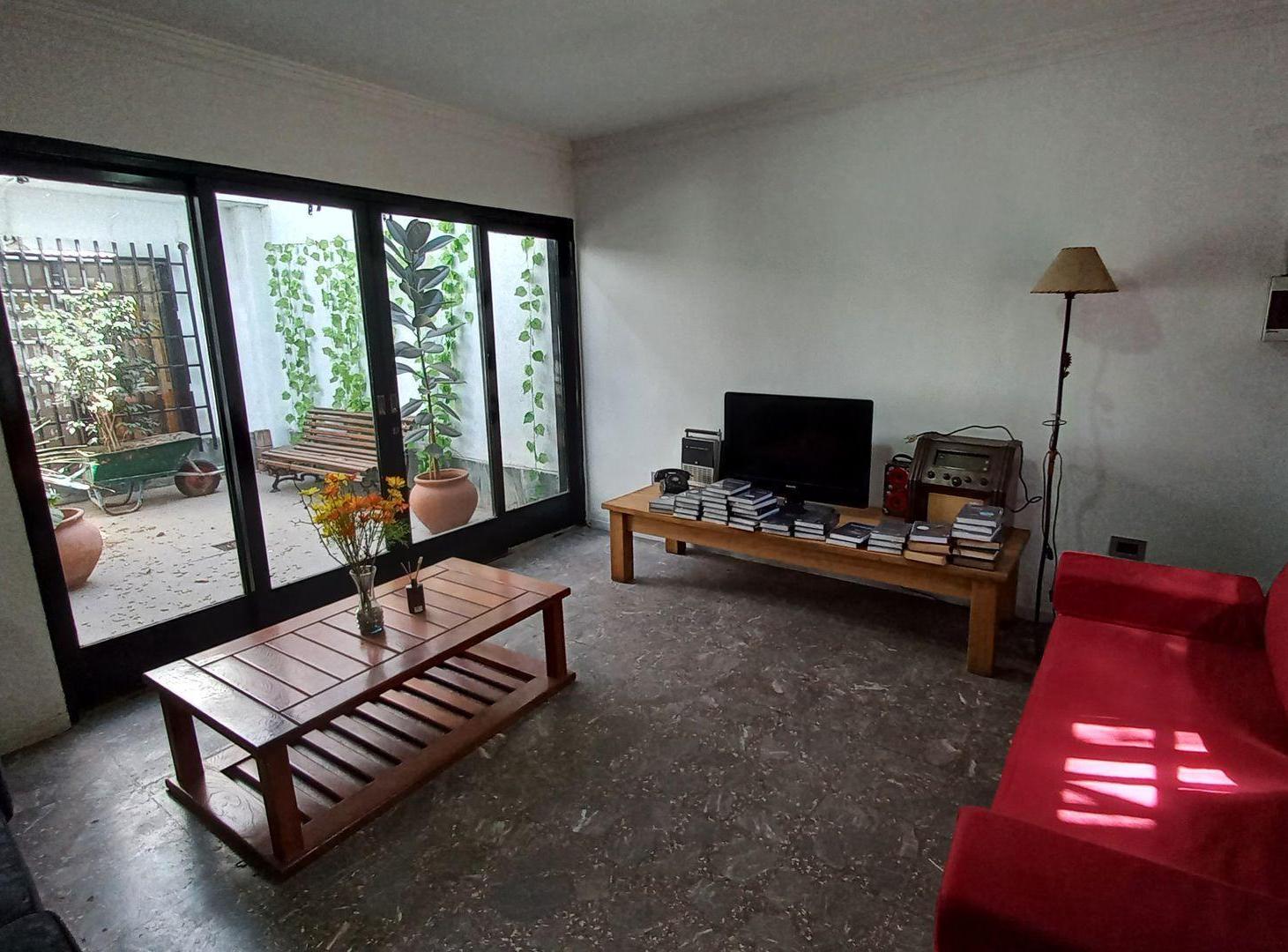 Foto de Casa en venta con departamento - Guaymallén, imagen 2