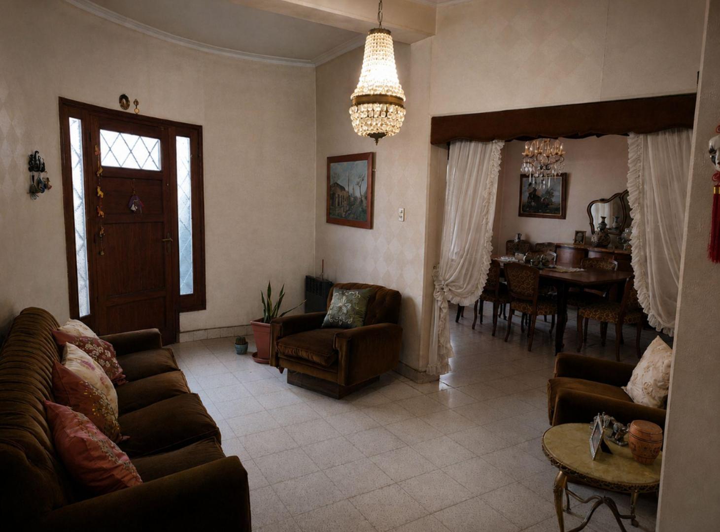 Foto de Casa en venta en Dorrego con gran potencial, imagen 2