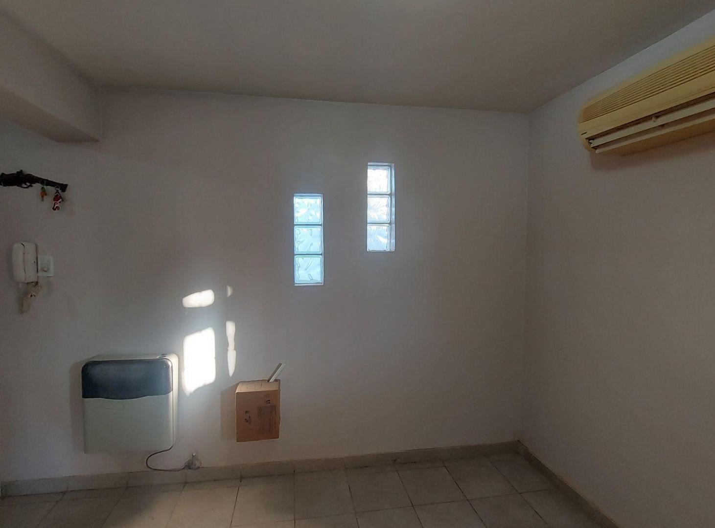 Foto de CASA EN ALQUILER 2 DORMITORIOS COCHERA GODOY CRUZ, imagen 4