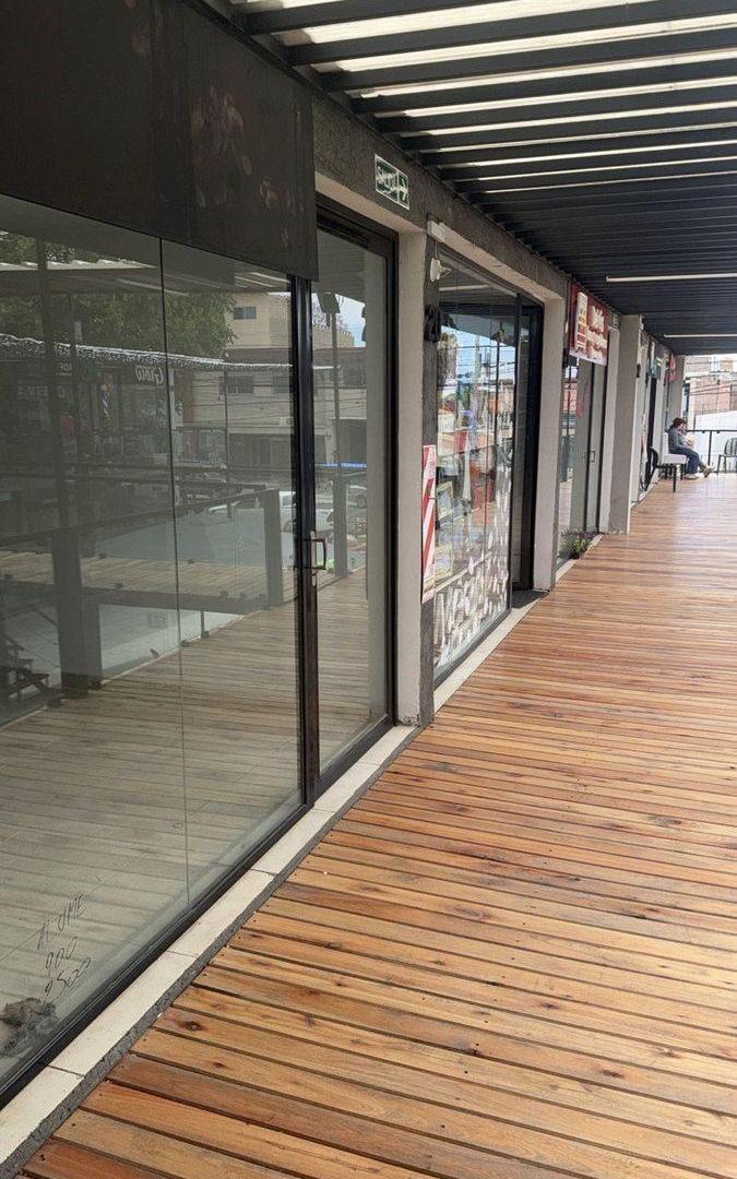 Foto de ALQUILER Local Comercial en Street Mall Las Heras, imagen 2