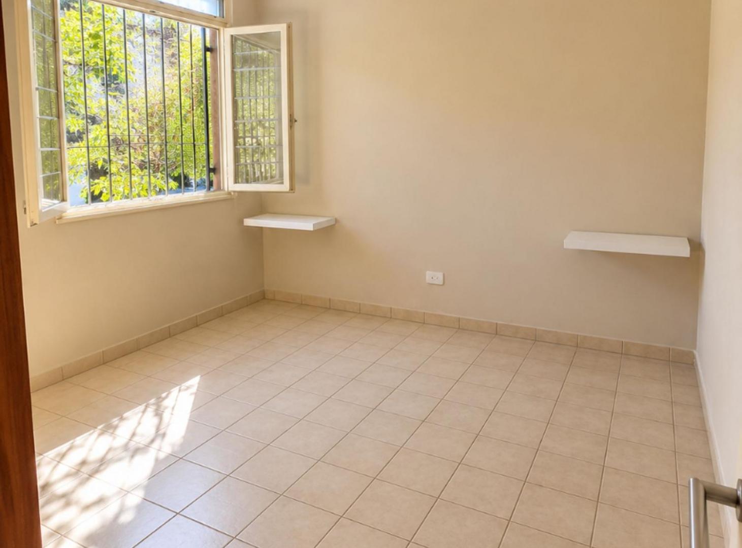 Foto de CASA EN VENTA EN DORREGO, CERCANIA A BARRACAS MALL, imagen 5