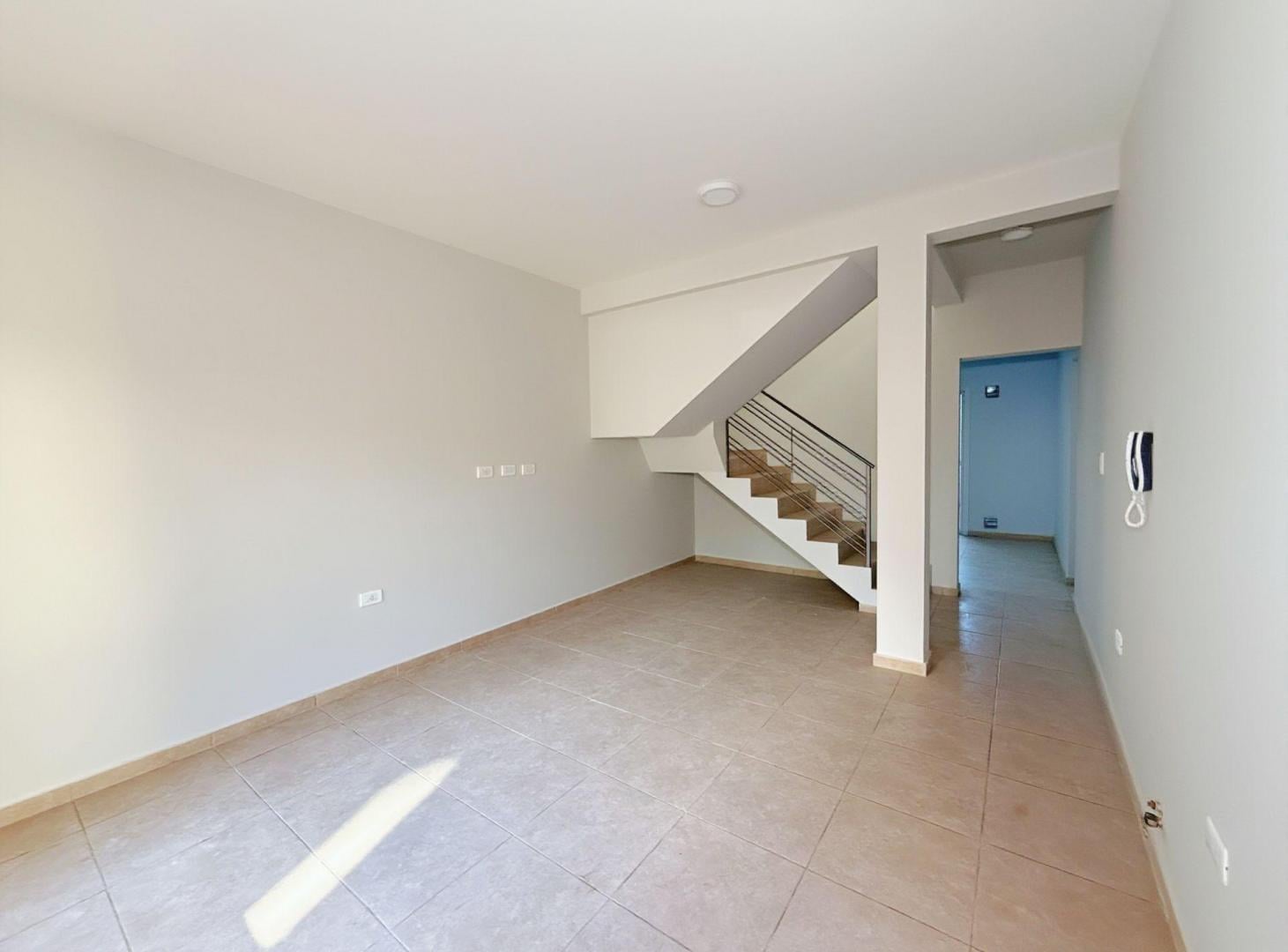 Foto de DÚPLEX 3 AMBIENTES EN VENTA A ESTRENAR GUAYMALLÉN, imagen 4