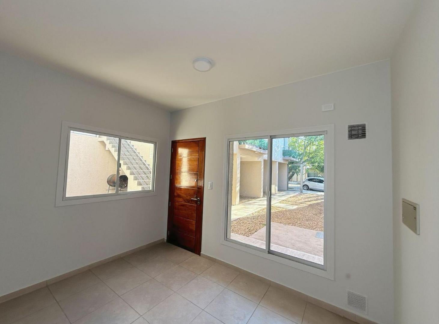 Foto de DÚPLEX 3 AMBIENTES EN VENTA A ESTRENAR GUAYMALLÉN, imagen 3