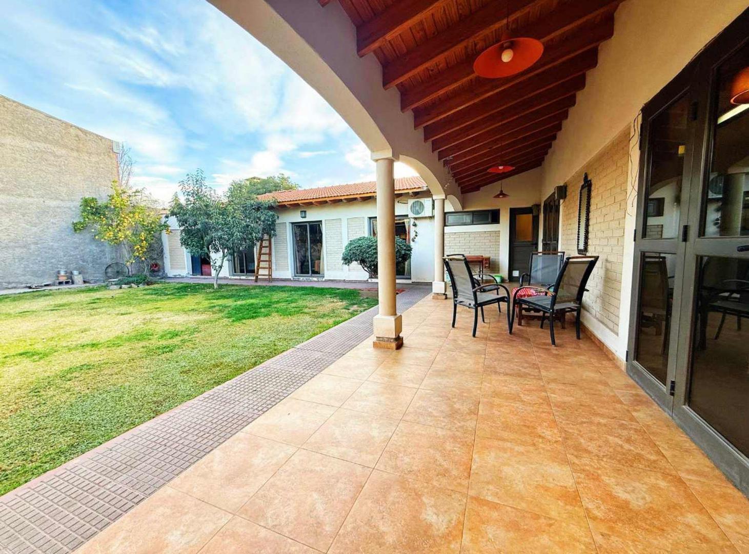 Foto de CASA EN VENTA EN GUAYMALLÉN PLANTA BAJA CON JARDÍN, imagen 4