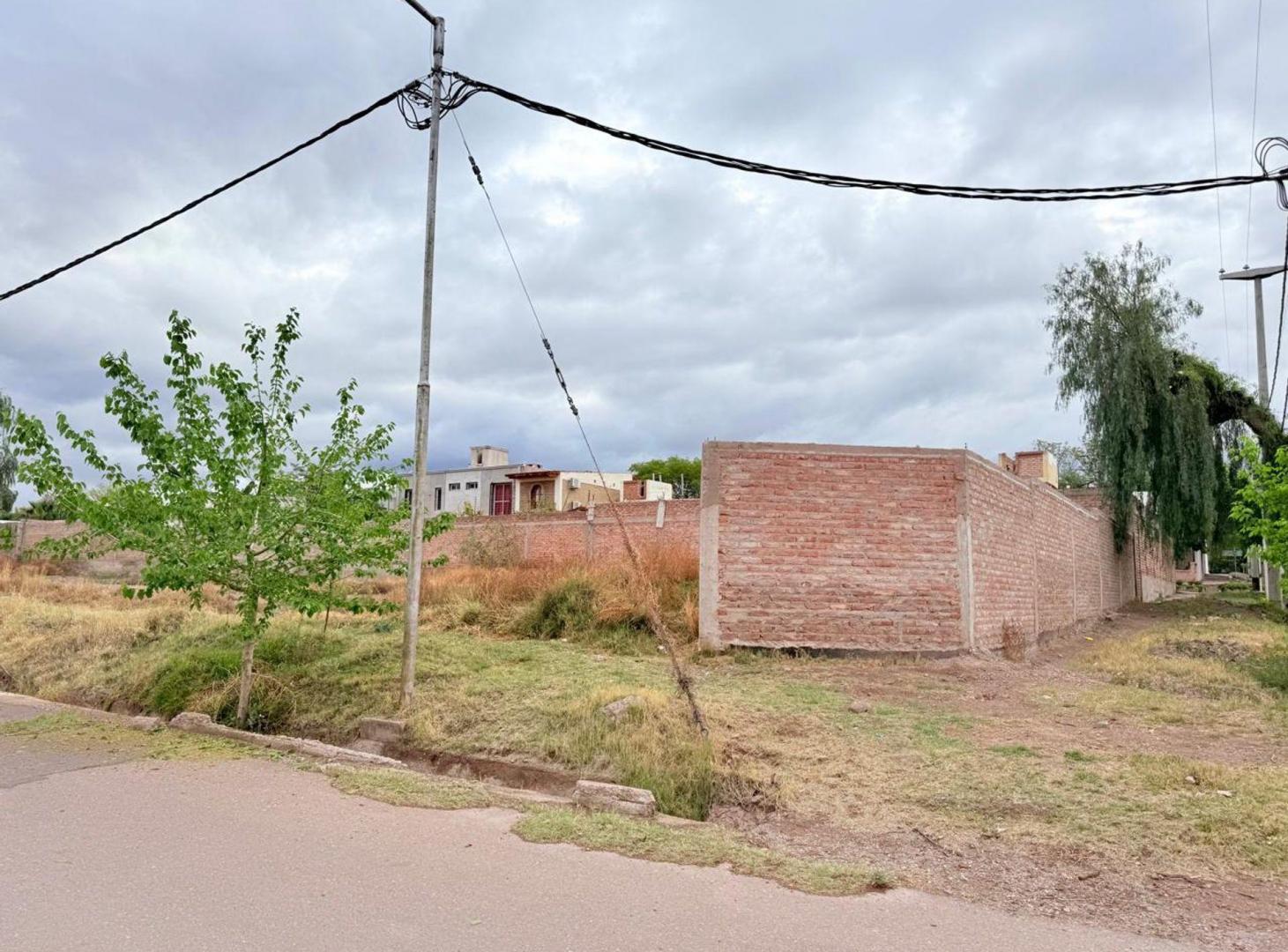 Foto de VENTA LOTE ESQUINA CIUDAD DE MENDOZA, imagen 2