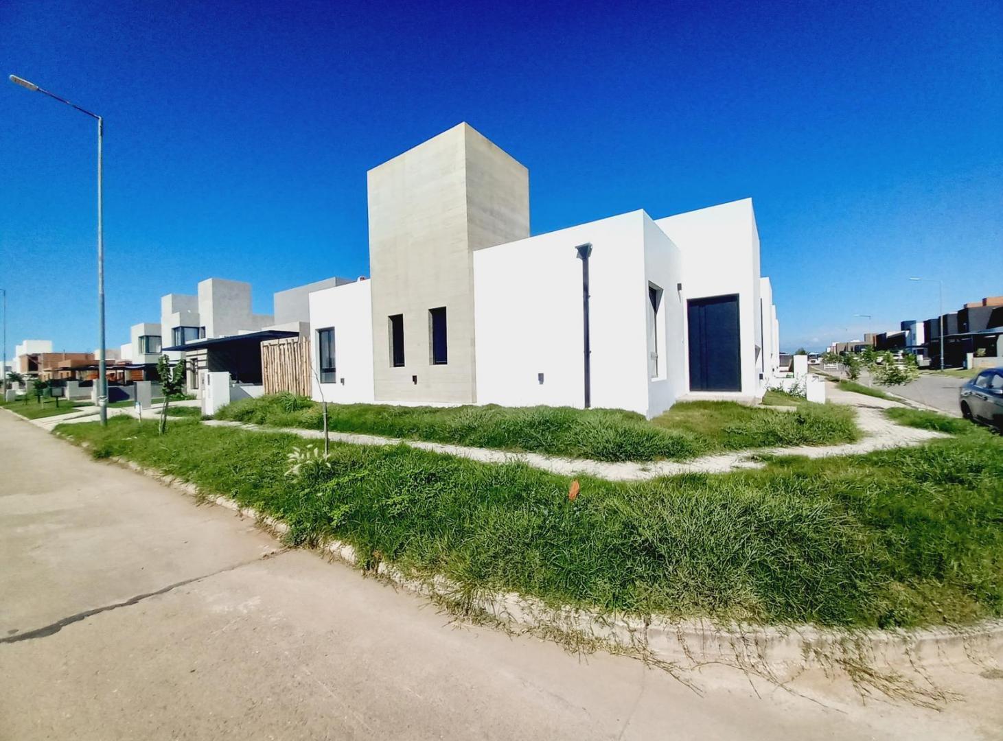 VENTA DUPLEX 2 DORMITORIOS EN SAN IGNACIO VILLAGE