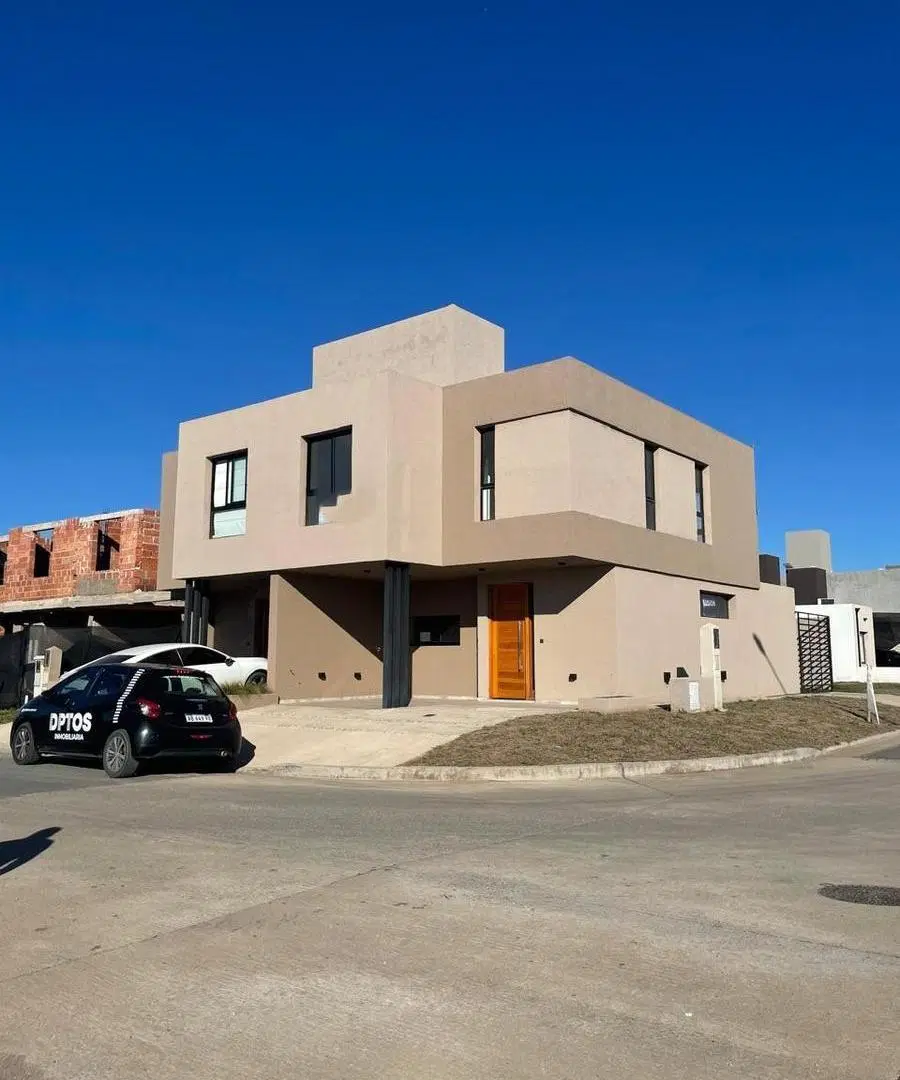Casa en Manantiales 3