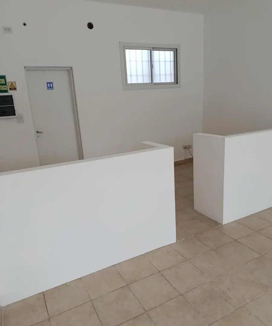 ALQUILER LOCAL COMERCIAL AV RAFAEL NUÑEZ 5