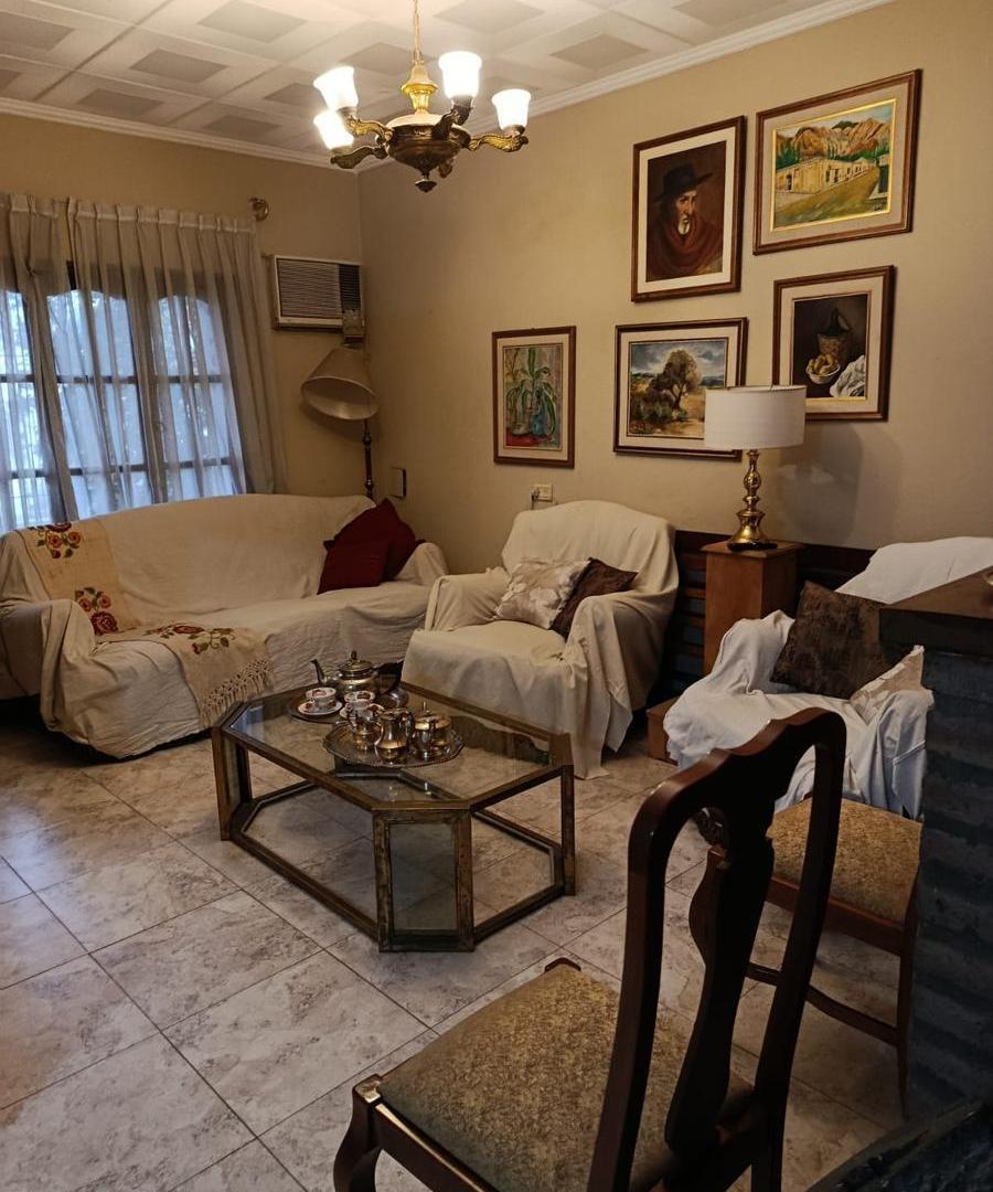 Foto de CASA VENTA VILLA CABRERA 3 DORMITORIOS PILETA Y QUINCHO CON ASADOR, imagen 5