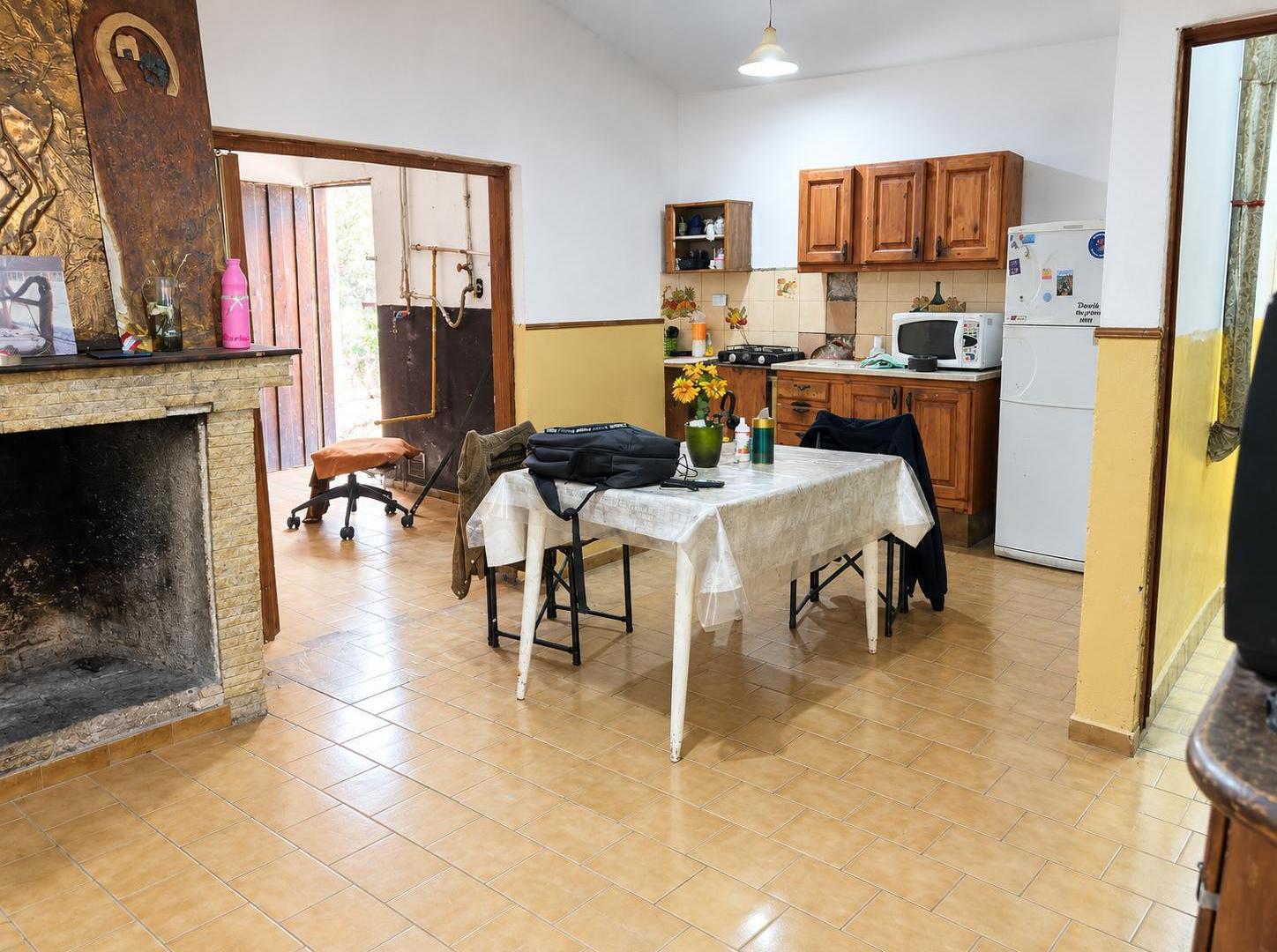 Foto de CASA VENTA 3 DORMITORIOS CON PILETA LOS OLMOS SUD, imagen 2