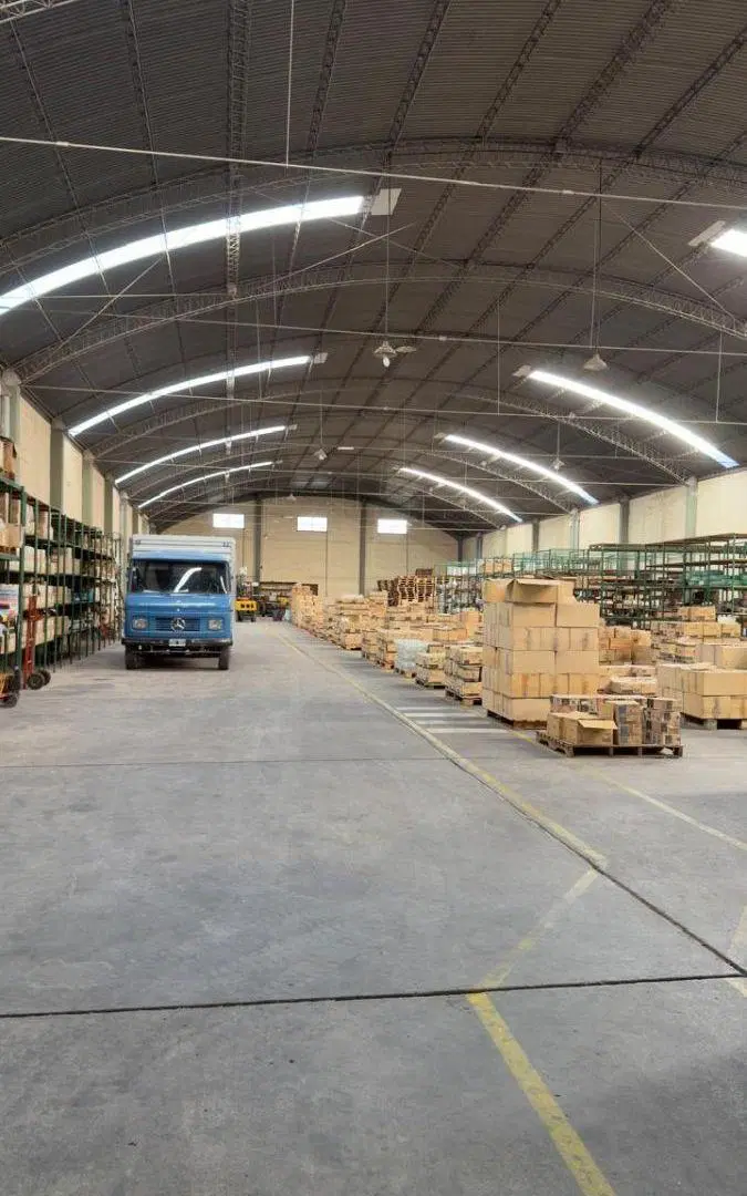 VENTA GALPON EN GUAYMALLÉN. 2