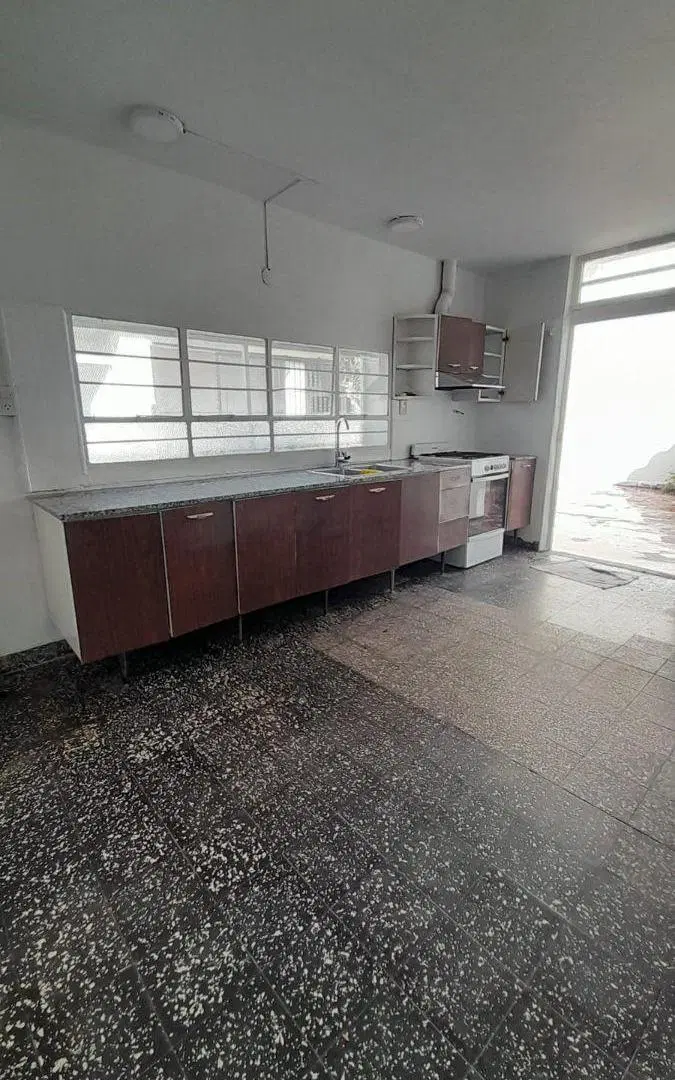 VENTA CASA EN GODOY CRUZ 4