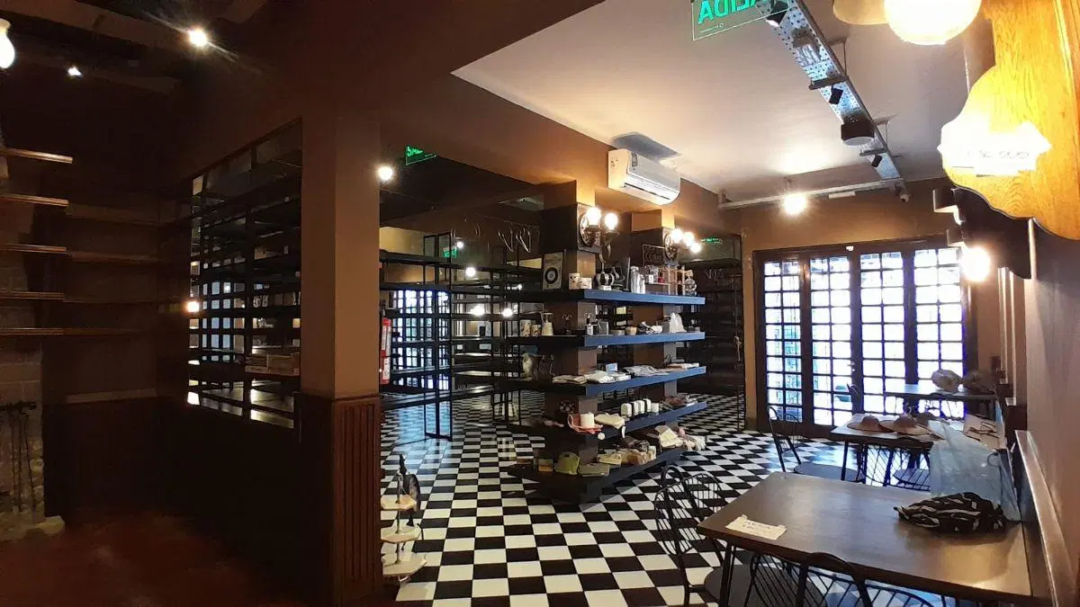 LOCAL COMERCIAL EN VENTA EN BARRIO BOMBAL 3
