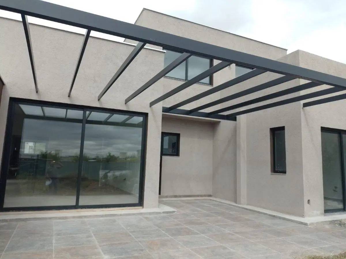 VENTA DE CASA DE CATEGORIA EN MAIPU 3