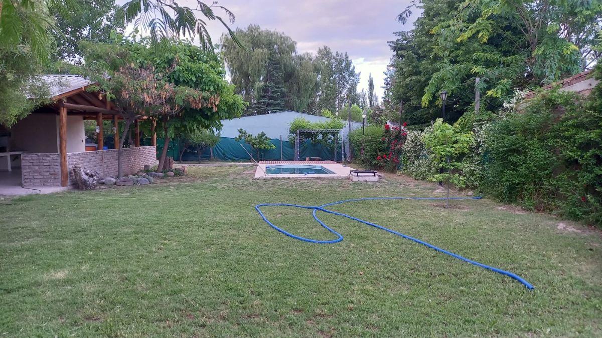 Foto de Venta Lote con Pileta y Cabaña - 2 dormitorios en Lunlunta, imagen 1