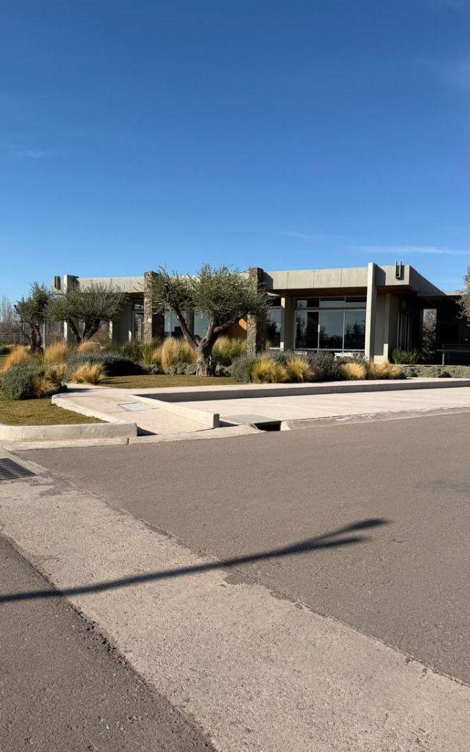 Foto de VENTA CASA Bº PRIVADO TERRAMALVA, CIUDAD LUJÁN DE CUYO.-, imagen 1