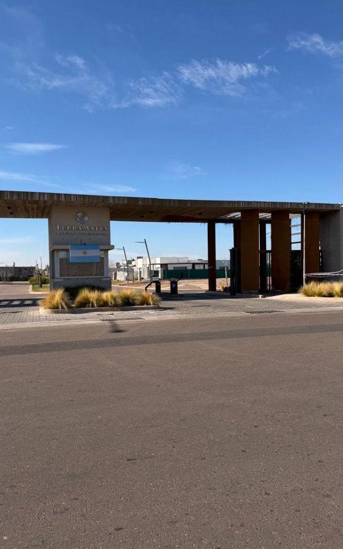 Foto de VENTA CASA Bº PRIVADO TERRAMALVA, CIUDAD LUJÁN DE CUYO.-, imagen 4