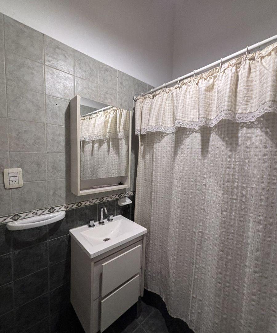 Foto de VENTA HERMOSA CASA EN LAS CAÑAS, imagen 5