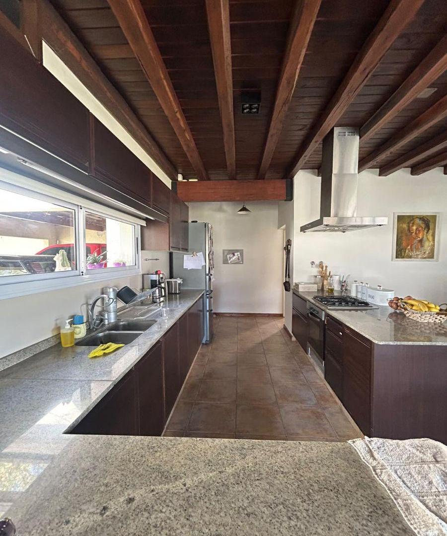 Foto de VENTA | CASA | JUNÍN | 4 DORMITORIOS | PISCINA, imagen 4