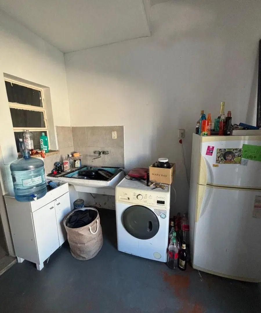 Amplia Casa de 3 Dormitorios con Pileta 1