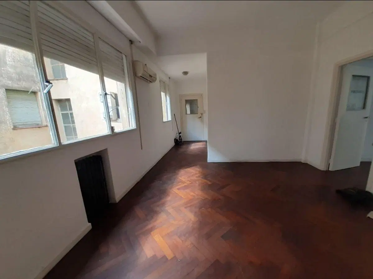 Hermosa Oficina en Venta en zona Centro 5