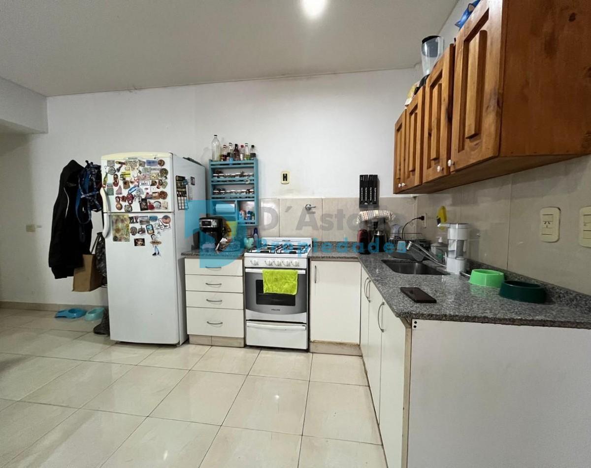 Depto. 3 Ambientes, con Patio. 4