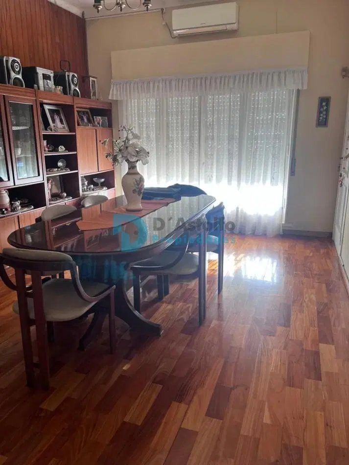 Impecable casa en venta 1