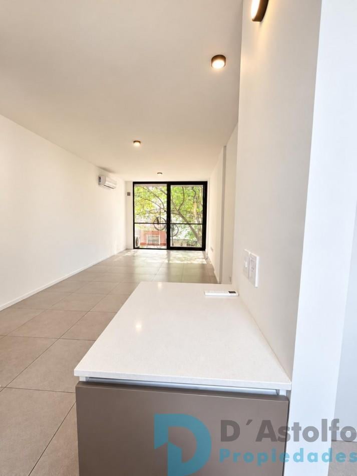Foto de Excelente 2 ambientes con vestidor de 59 mts, imagen 5