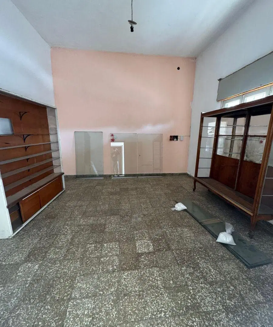 Casa en VENTA Barrio Pueyrredon - Oportunidad para refaccionar al lado de Colegio Instituto Urquiza 5