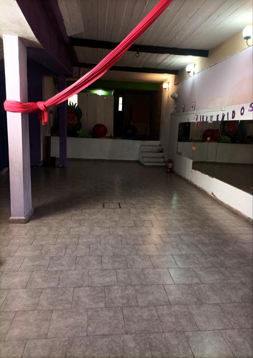 Se Vende Salon en Unquillo 1