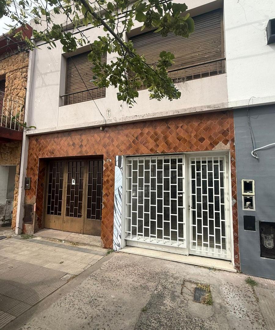 Local Comercial sobre Av. 7 e/ 524 y 525 Tolosa