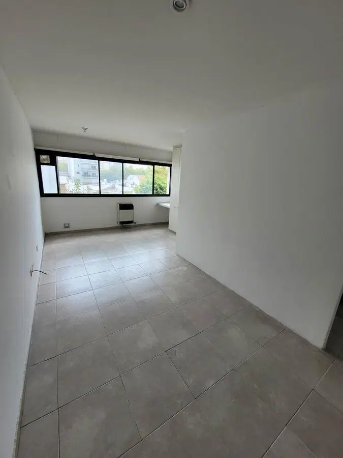 Departamento en calle 53 N° 1287 e/ 20 y 21. 2do piso. 2