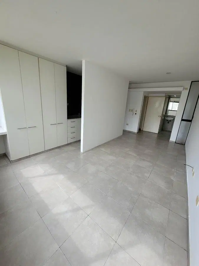 Departamento en calle 53 N° 1287 e/ 20 y 21. 2do piso. 3