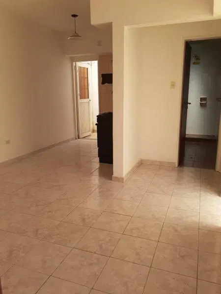 Departamento 7entre 509 y 510 (Planta Baja por pasillo) 2
