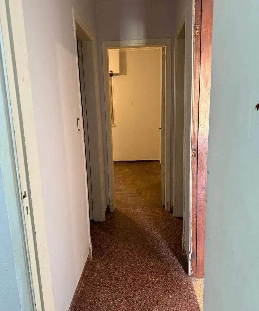 Casa en 10 e/ 502 y 503 de 2 hab/ liv/ com/ 2 baños/ jardín 5