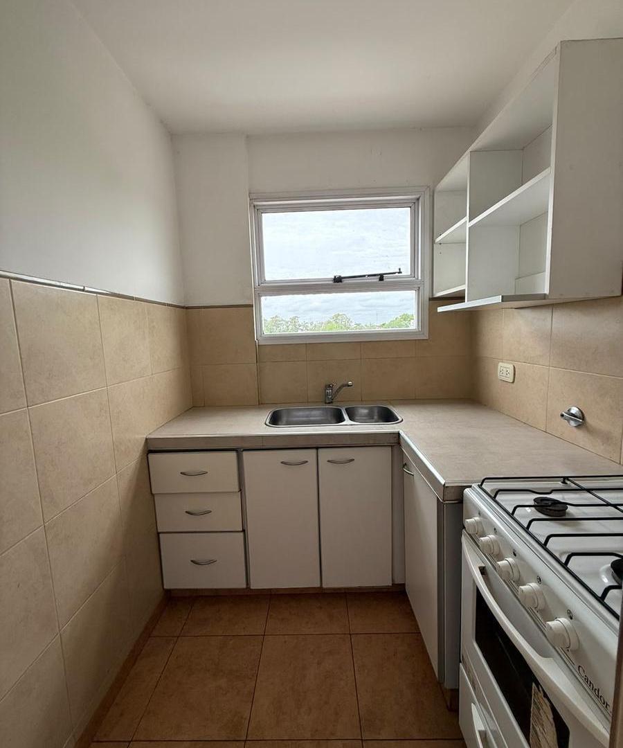 Foto de 528 entre 120 y 121 - 2do piso al frente, imagen 3
