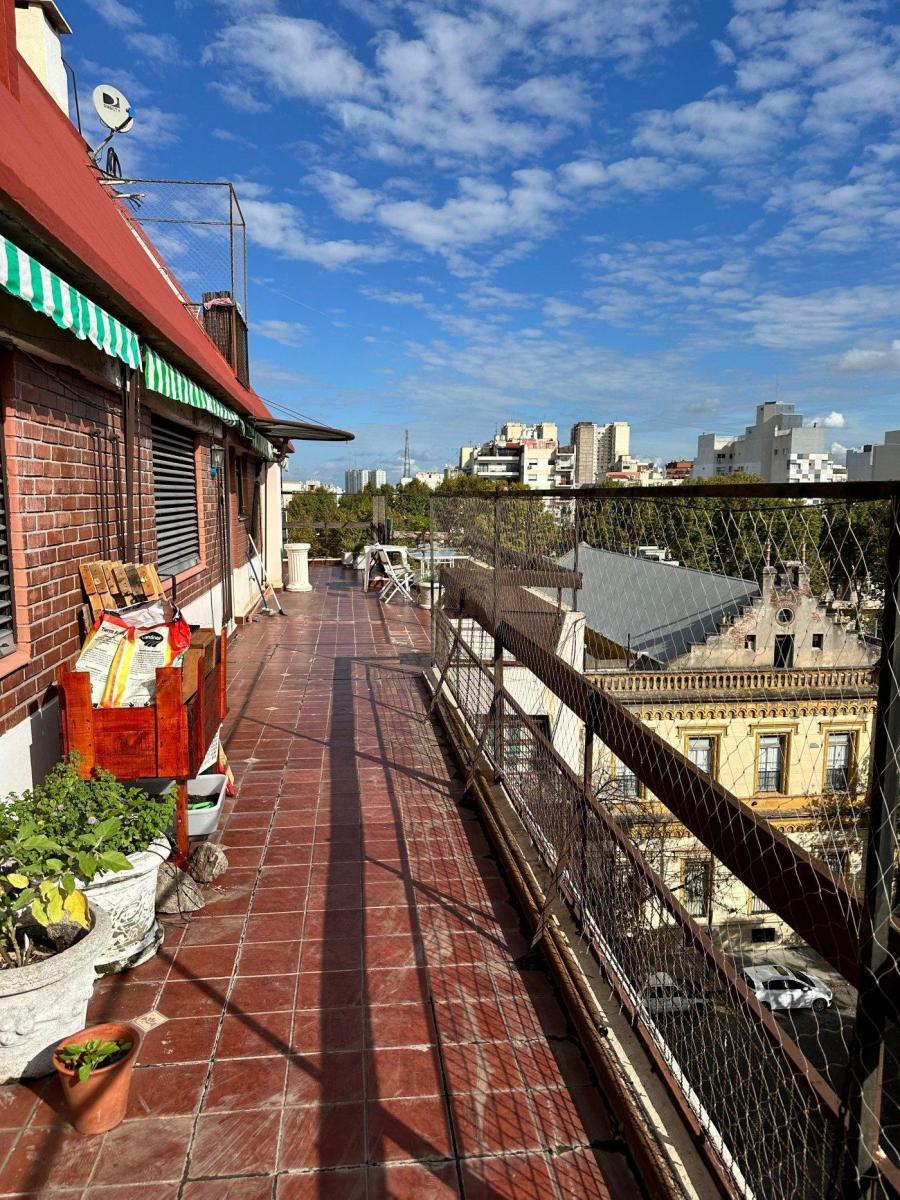Piso 160 m² con Balcón Terraza y Cocheras 1