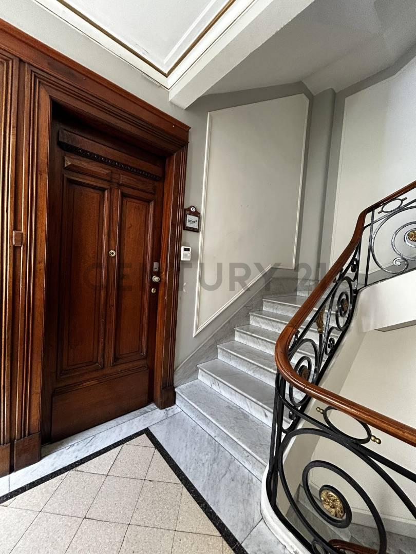 Venta Departamento Monserrat 5 Amb - Estilo Clásico de Categoría - Muy Luminoso! 5
