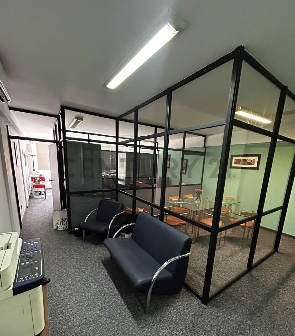Foto de Venta Oficina Tribunales - Excelente ubicacion, imagen 2