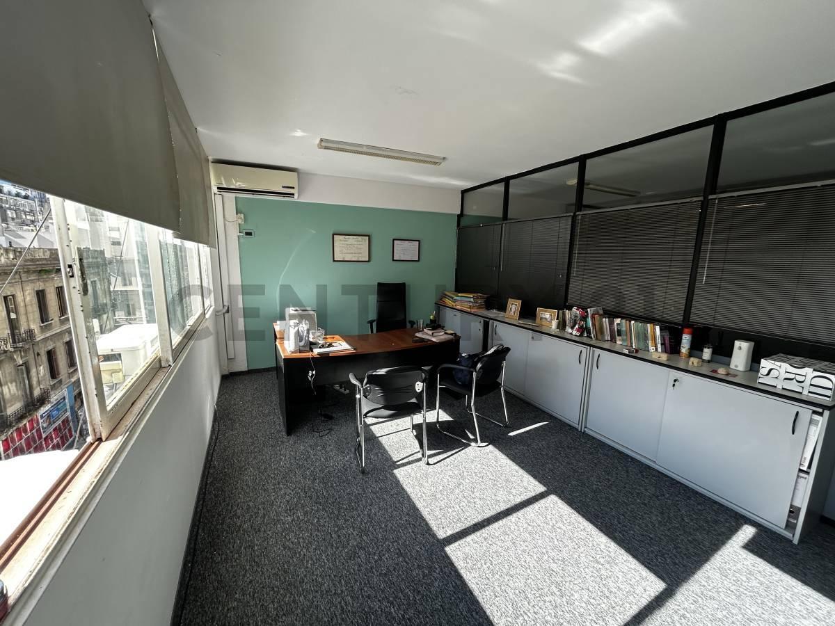 Foto de Venta Oficina Tribunales - Excelente ubicacion, imagen 3