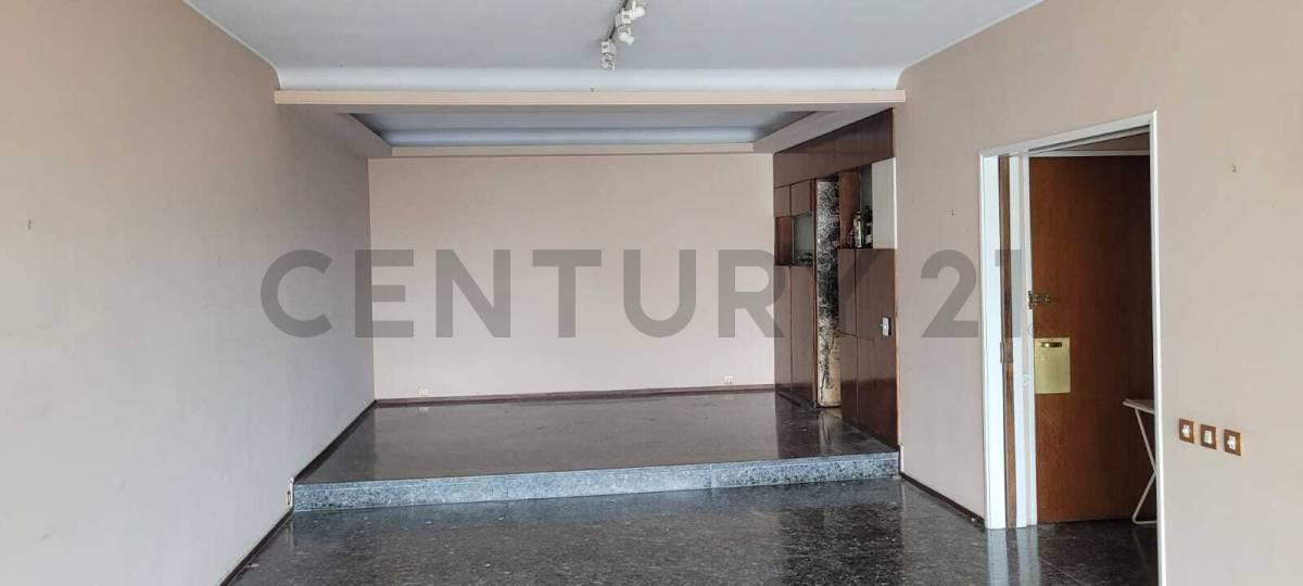 Venta depto 4 amb c/dependencia