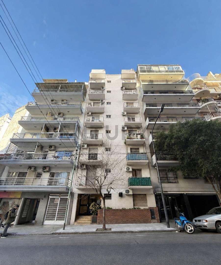 Venta 2 amb. Recoleta. Ideal inversión o primera vivienda